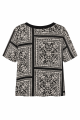 Czarna i biała bluzka z paisley.png