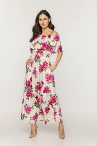 Sukienka Bialcon w róże z hiszpańskim dekoltem