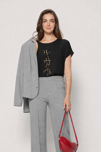 bluzka wiskozowa w kolorze czarnym.png